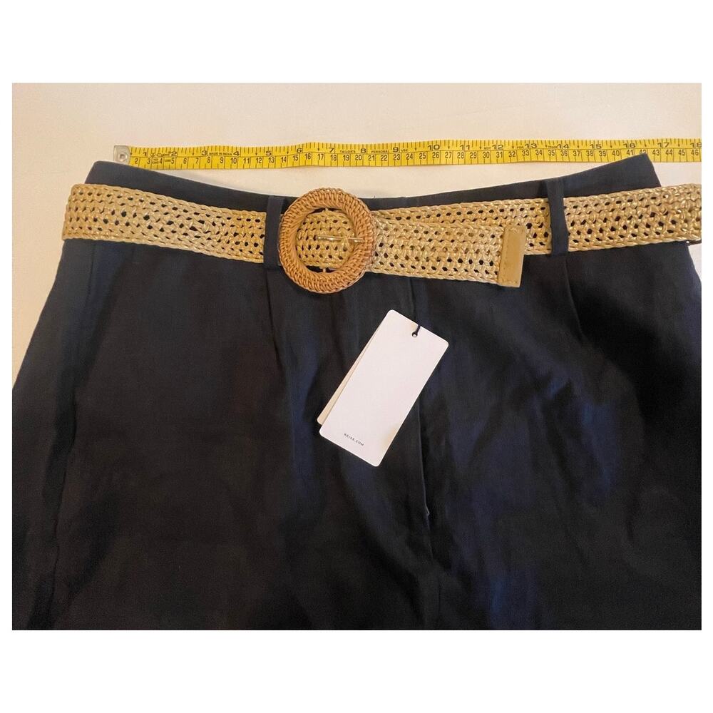 REISS Belle Linen Belted Shorts in Navy - Picture 8 of 11